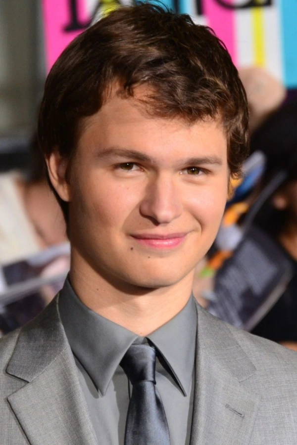 <strong>Ansel Elgort</strong>. Billede af Mingle Media TV.
